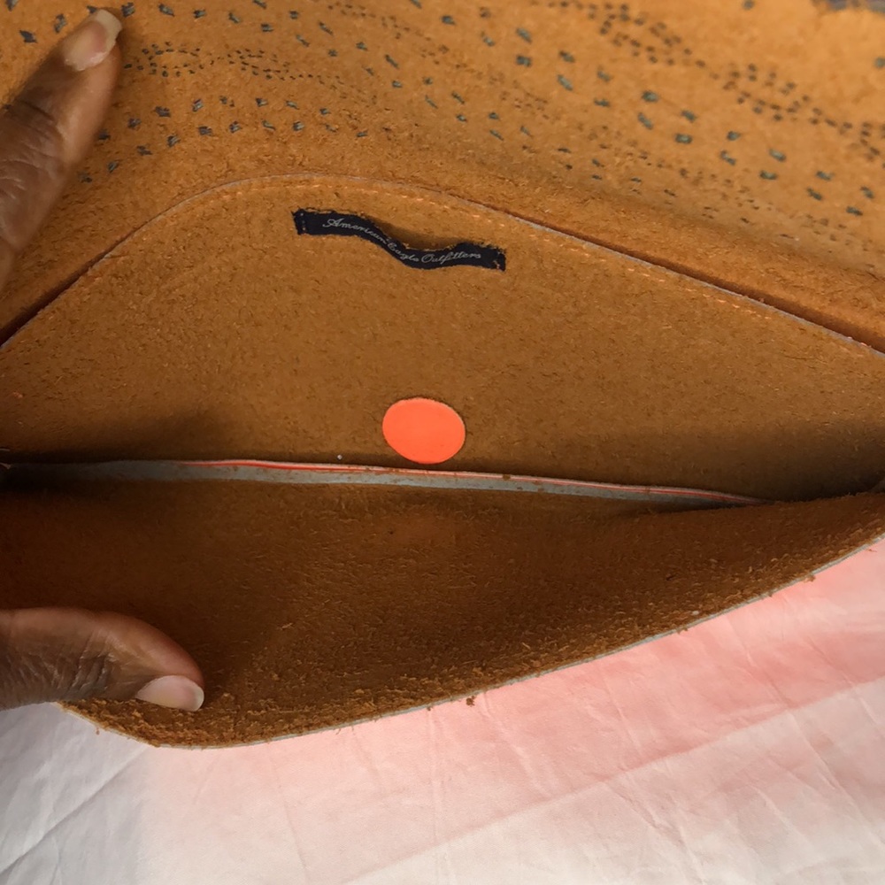 AMERICAN EAGLE OUTFITTERS bright fluorescent Orange clutch bag. - Picture 6 of 10